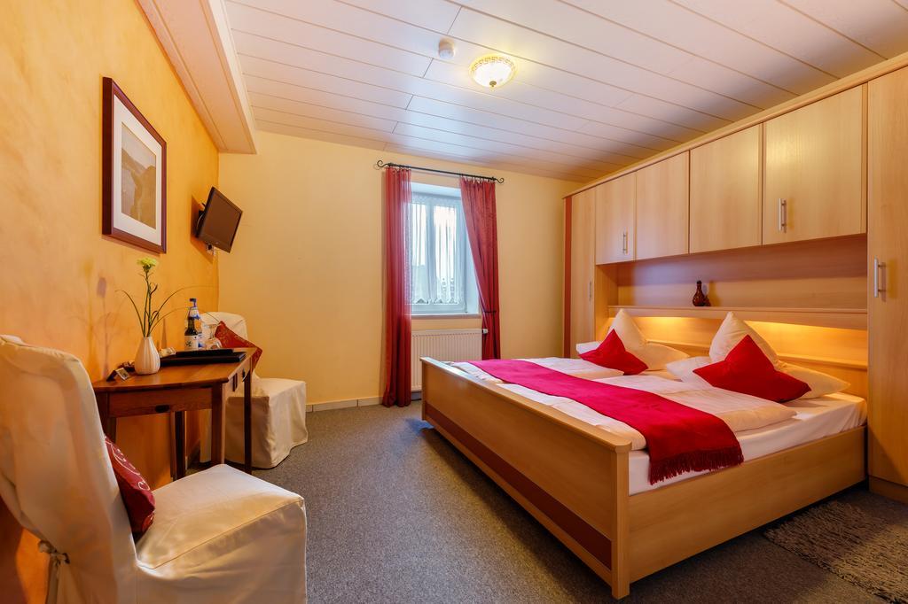 Moselhotel Ludwigs Kowerich Room photo